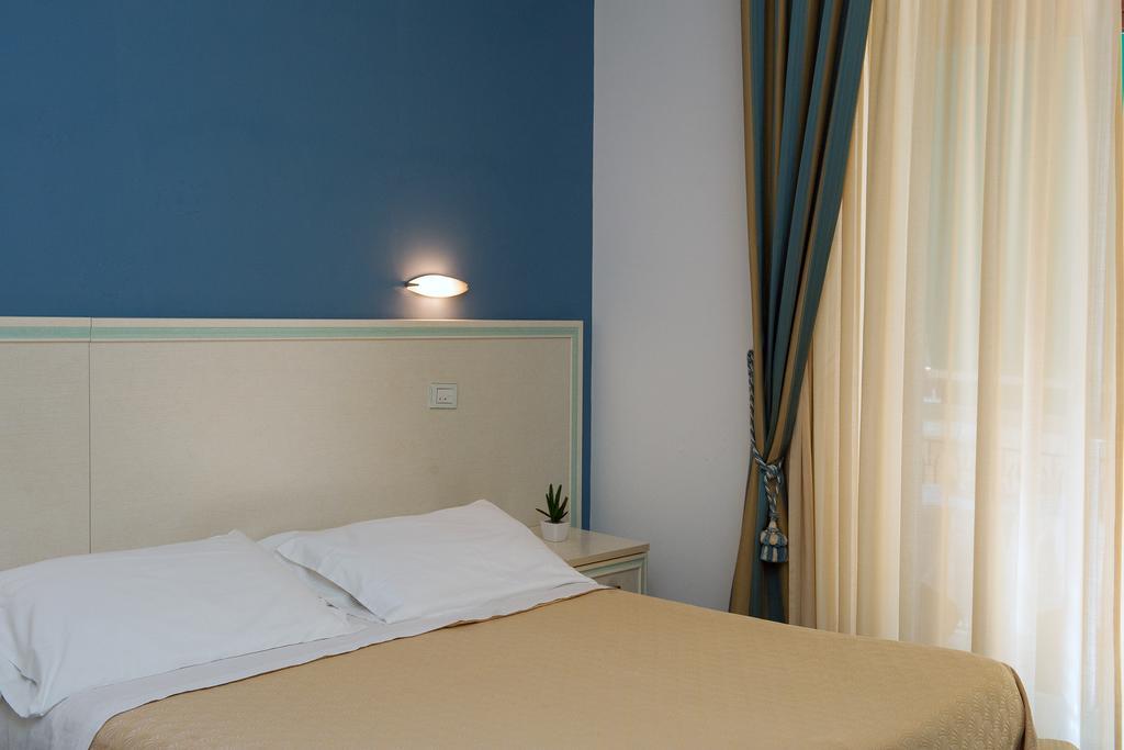 Oasi Hotel Майори Екстериор снимка